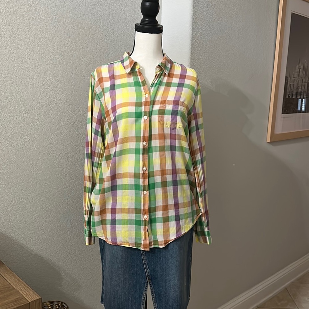 Old Navy-Classic Button Down Shirt EUC